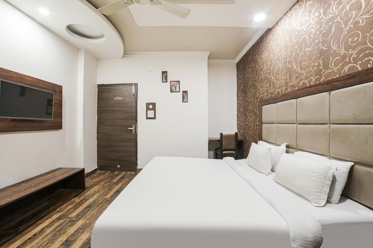 Townhouse Hollywood Heights Hotel Amritsar Eksteriør billede
