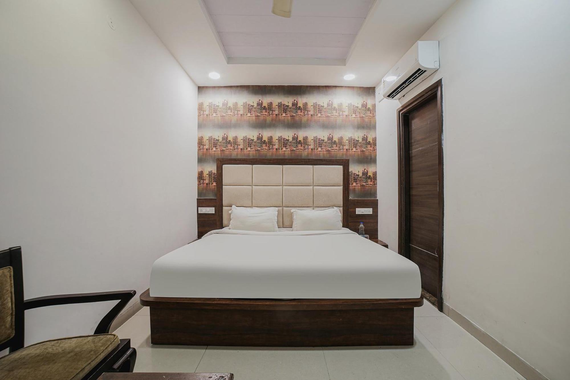 Townhouse Hollywood Heights Hotel Amritsar Eksteriør billede