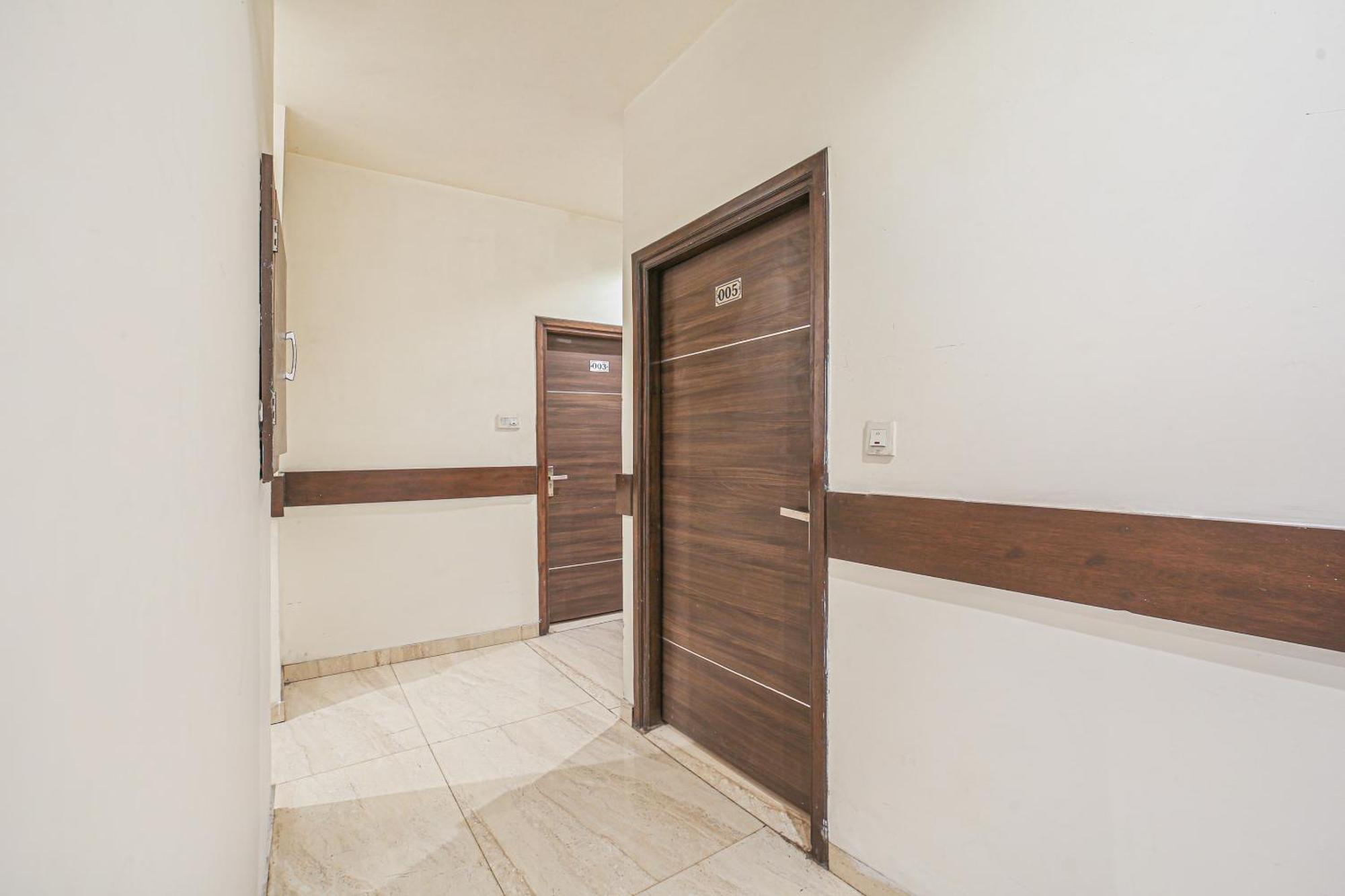 Townhouse Hollywood Heights Hotel Amritsar Eksteriør billede