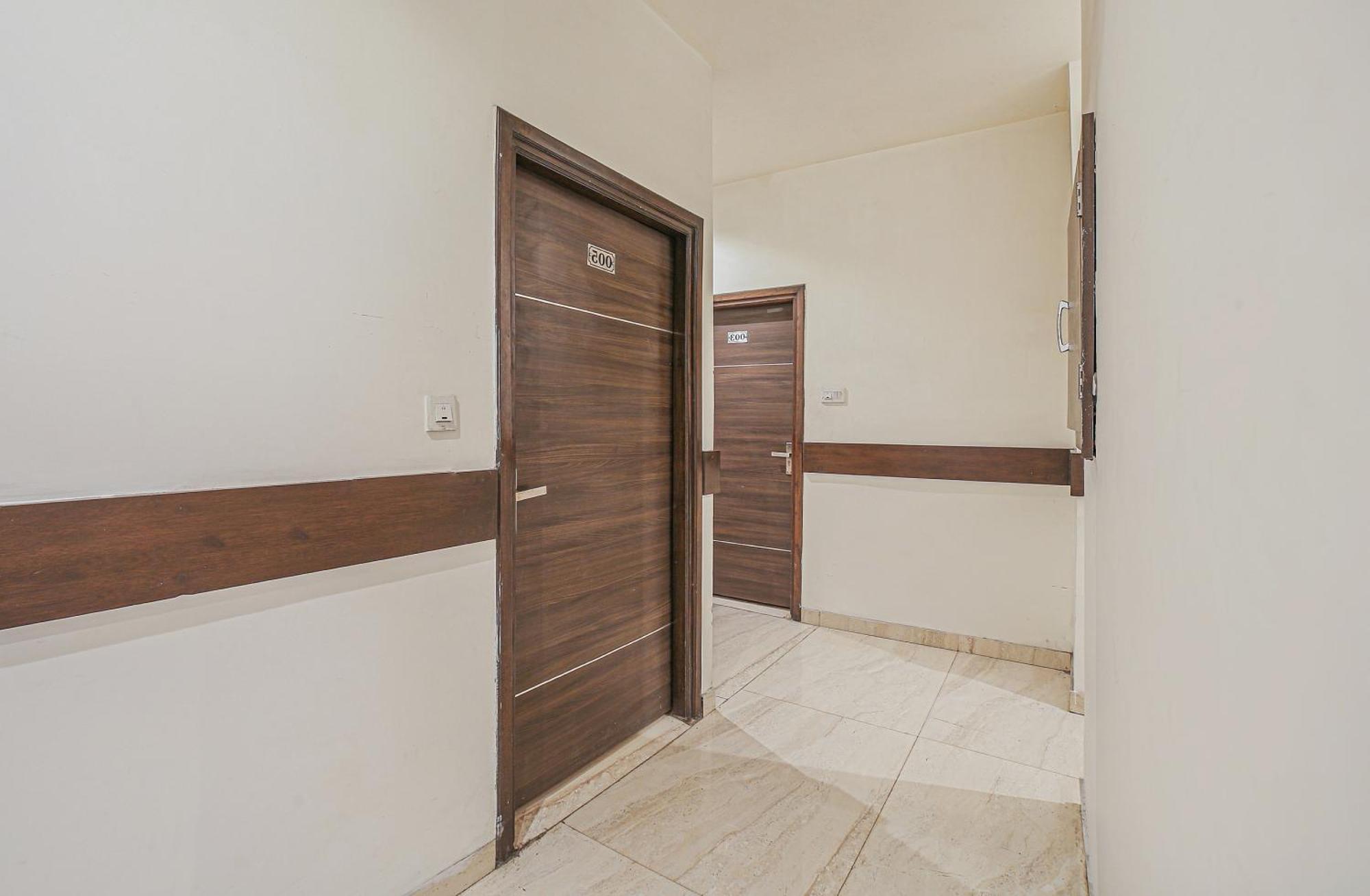 Townhouse Hollywood Heights Hotel Amritsar Eksteriør billede