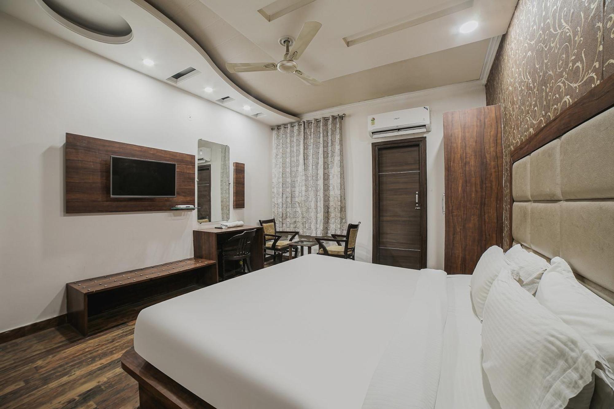 Townhouse Hollywood Heights Hotel Amritsar Eksteriør billede
